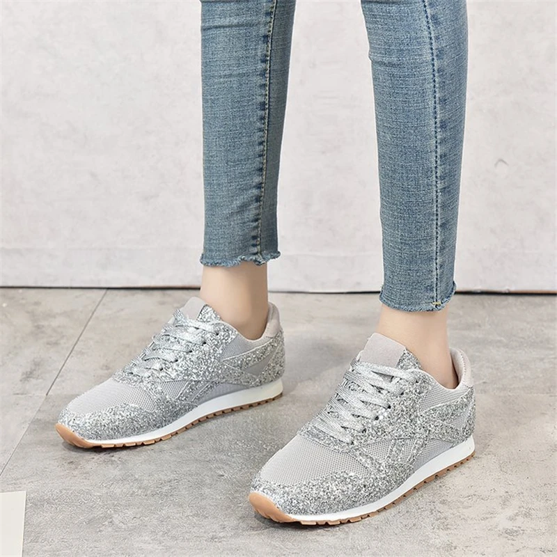 Sequin sports shoes 2020 women large size European American flat bottomed round head casual women's sneakers running | Обувь