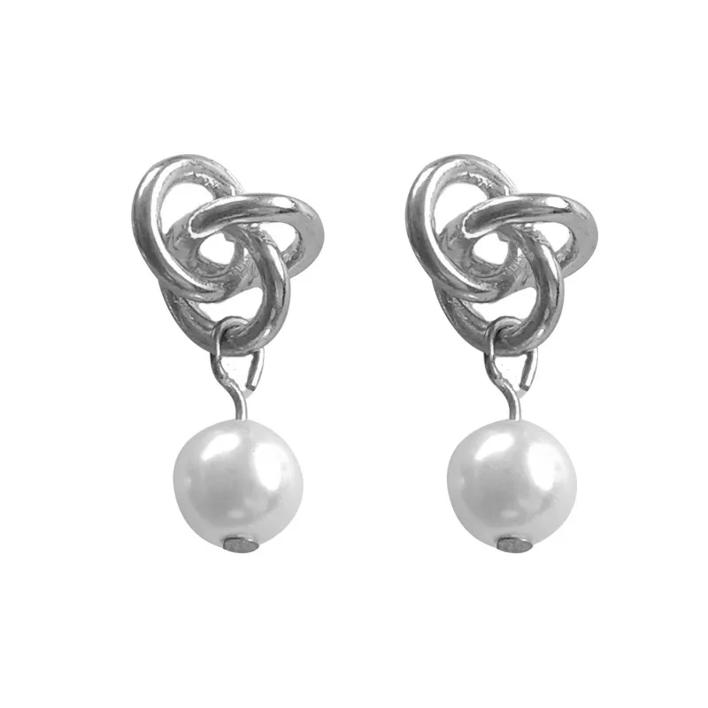 Женские уникальные серьги геометрические медные качественные с жемчугом