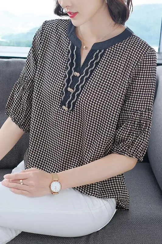 

Summer Short Sleeve Women Shirt Loose Casual Plaid Patchwork Cotton Blouses Female V-neck Plus Size Clothes Ladies