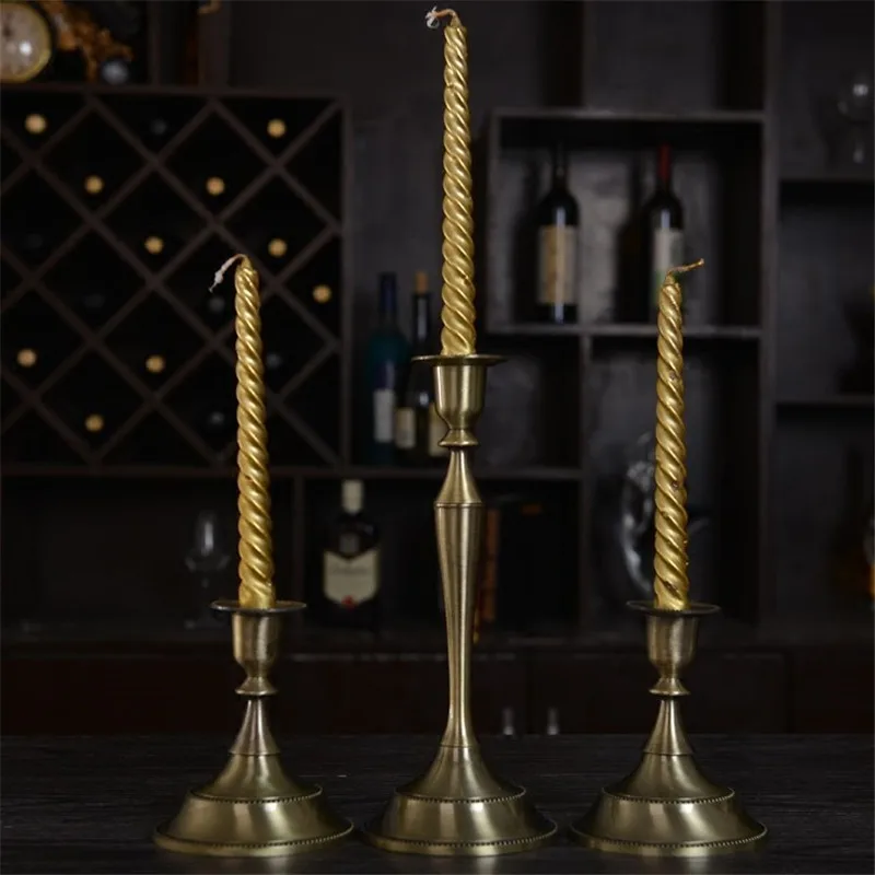 Бронзовый металлический подсвечник в винтажном стиле простой из сплава