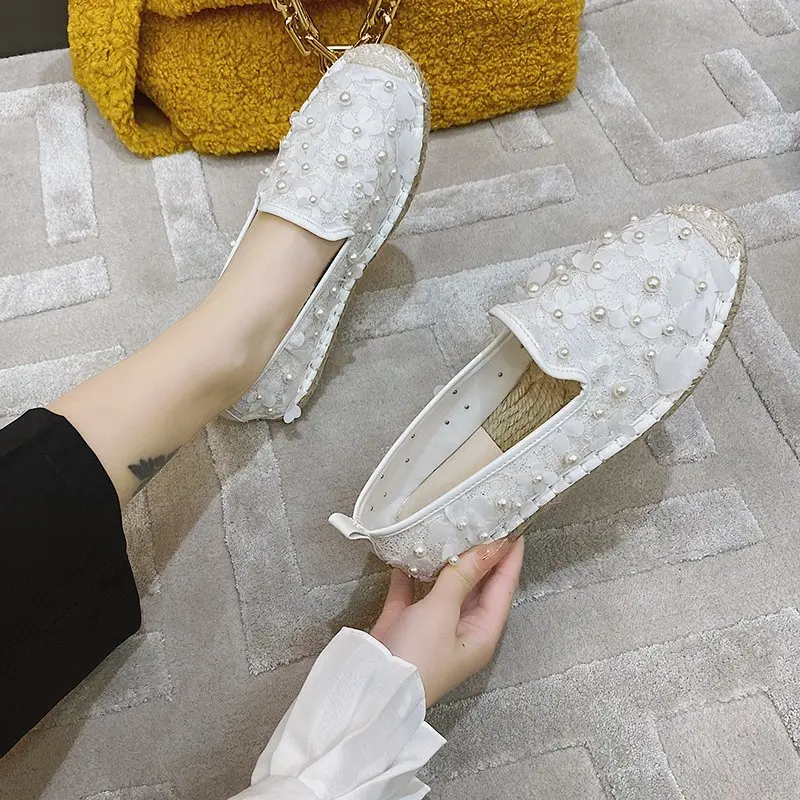 

Women Flats Fashion Square Low Heel Mules Slip On Slides Classics Female Outside Slippers Pearl Slippers Spring Flats