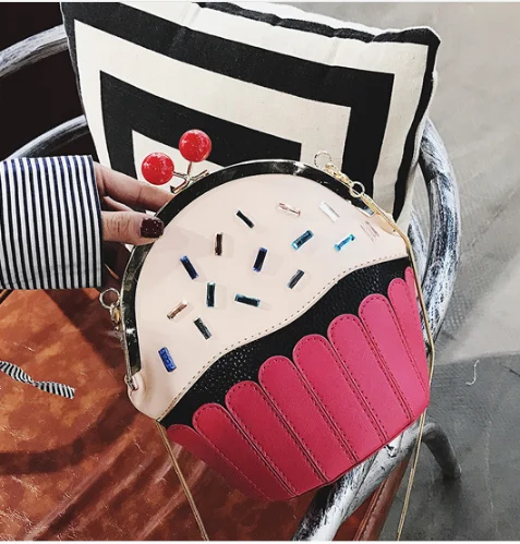 

2022 new cute shoulder bag personality creative cake ice cream bag fashion chain PU small bag geometric pattern diagonal package
