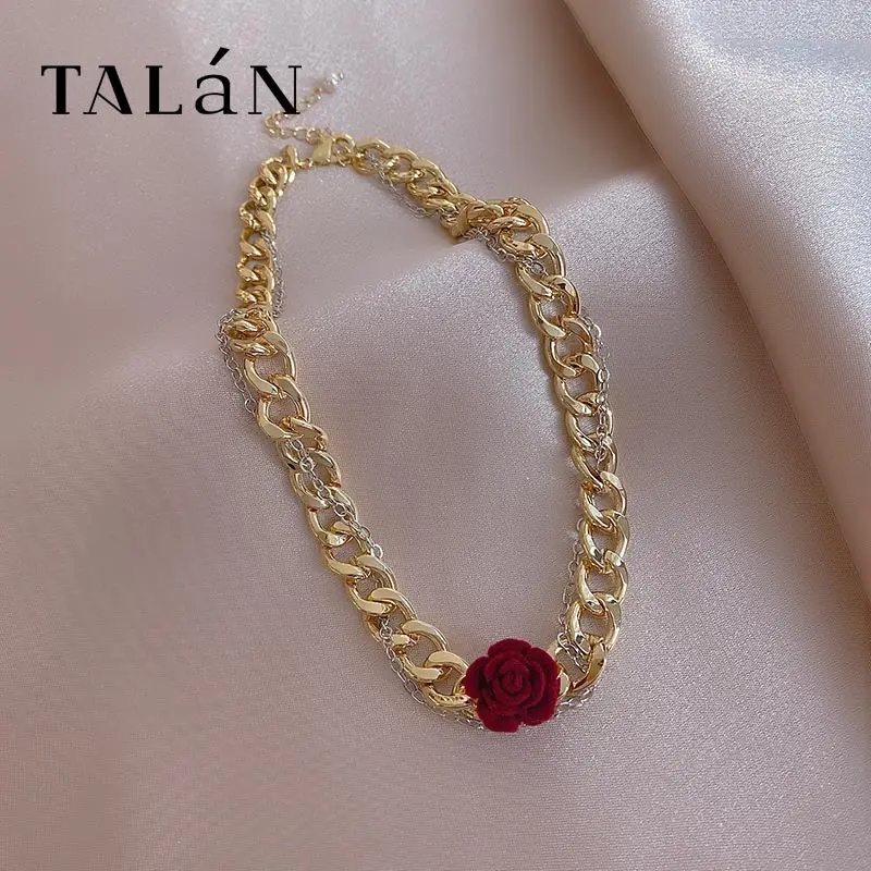 

Retro Metal Red Rose Pendant Necklace for Women Thick Gold Color Chain Punk Style Individuality Design Fashion Jewelry Gift