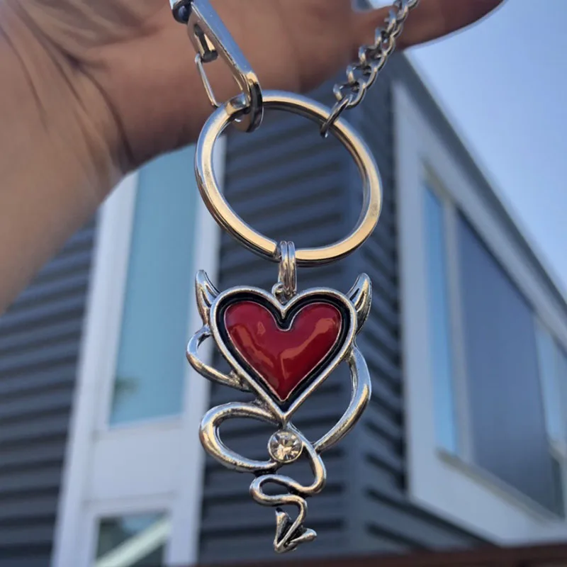 

Harajuku Devil Heart Metal Pendant Necklace For Women Girl Crystal Punk Cool Gifts Vintage Choker Necklace Fashion Jewelry New