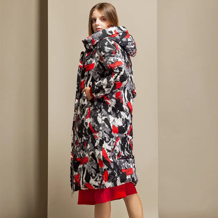 

2019 new camouflage printed women's down jacket 90 white duck down casual hooded medium length down jacket for women