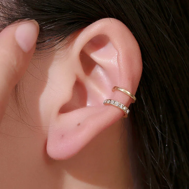 

Modyle Fashion Punk Rock Geometric Ear Cuff for Women Vintage Silver Color Unisex Cuff Clip Earrings Without Piercing Statement