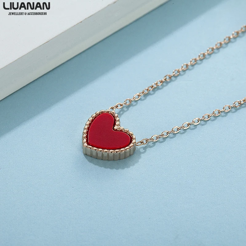 

Heart Choker Necklace for Woman Simple Rose Gold Pendant Necklace Stainless Steel Fashion Jewelry Gift for Girl Women