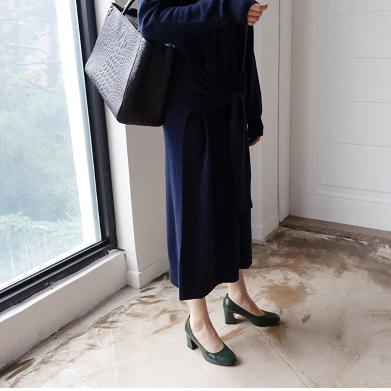 Туфли женские на толстом каблуке зеркальные заостренный носок высокий каблук