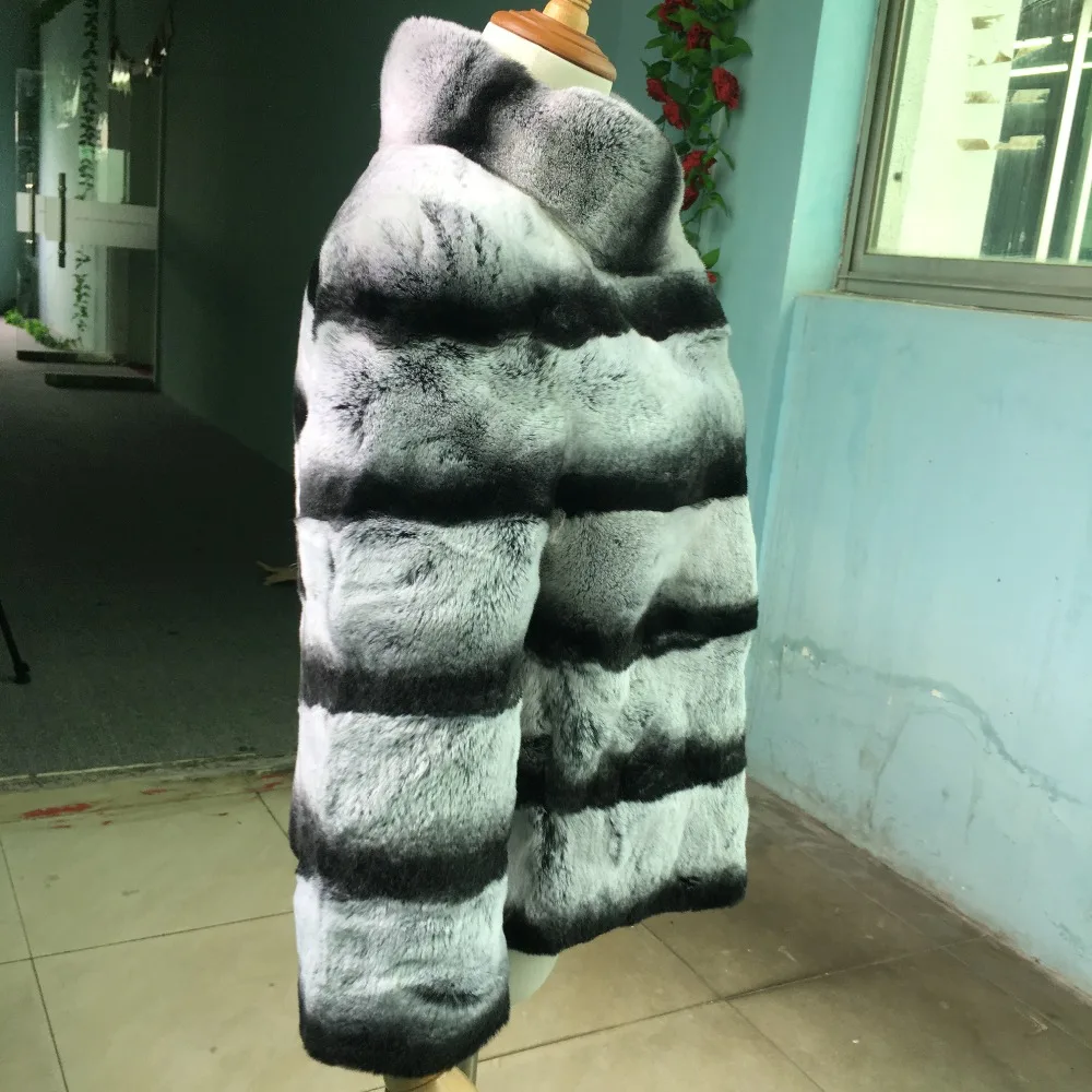 Натуральный мех теплое пальто со стоячим воротником длинная куртка C мехом естественного развивающий коврик для ползания Шиншилла Шуба из кролика Рекс Для женщин Зимняя мода RB-059