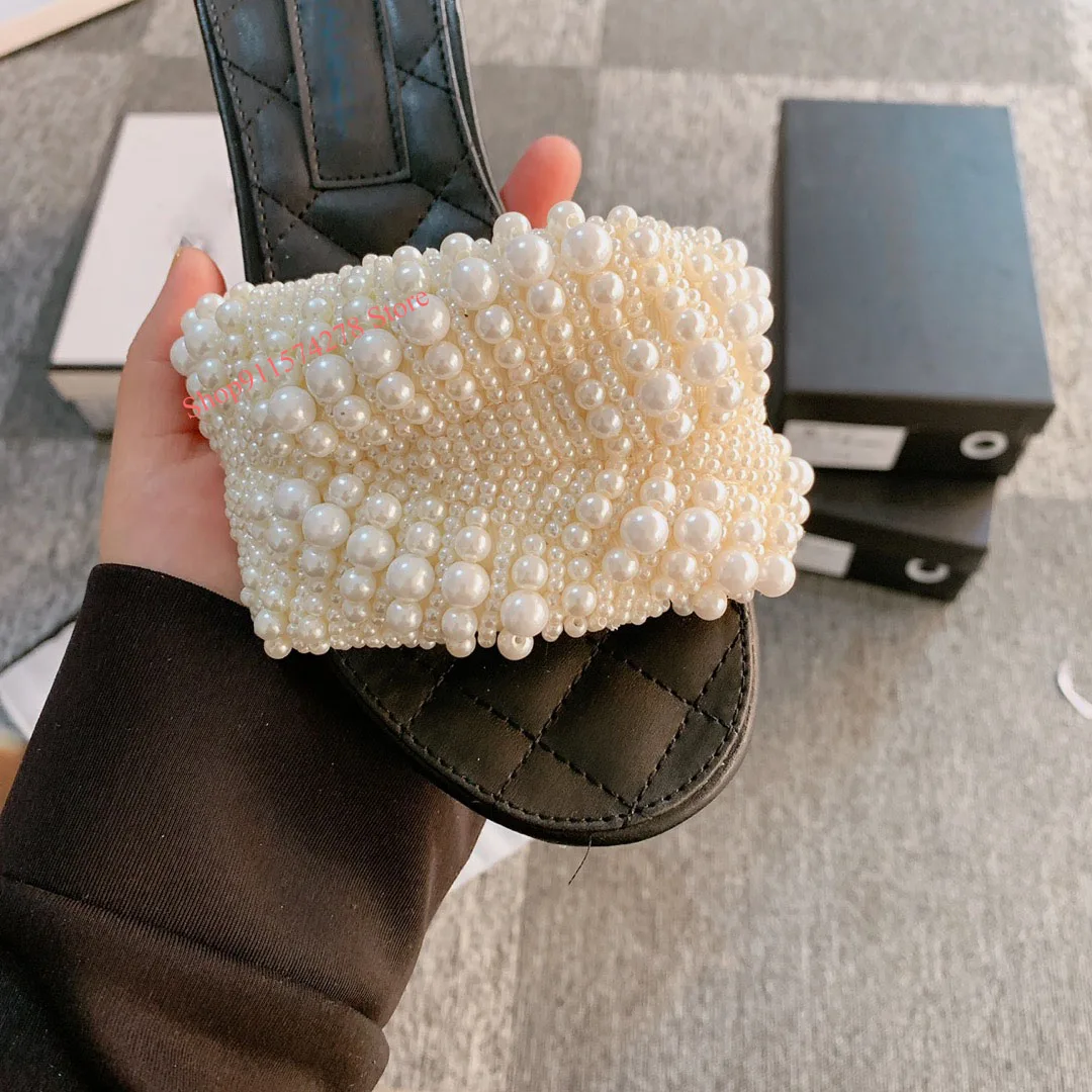 

New Retro Luxurious Pearl Bead Slipper Ladies Peep Toe Handwork 2021 Summer Flat Gladiator Sandals Fashion Brand Casual Shoes