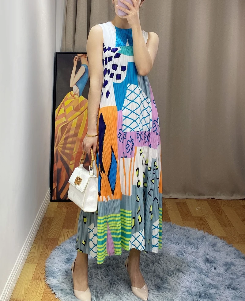 2021 spring and summer women's new printed vest dress Miyak fold Fashion large size thin section age-reducing mid-length dress 8