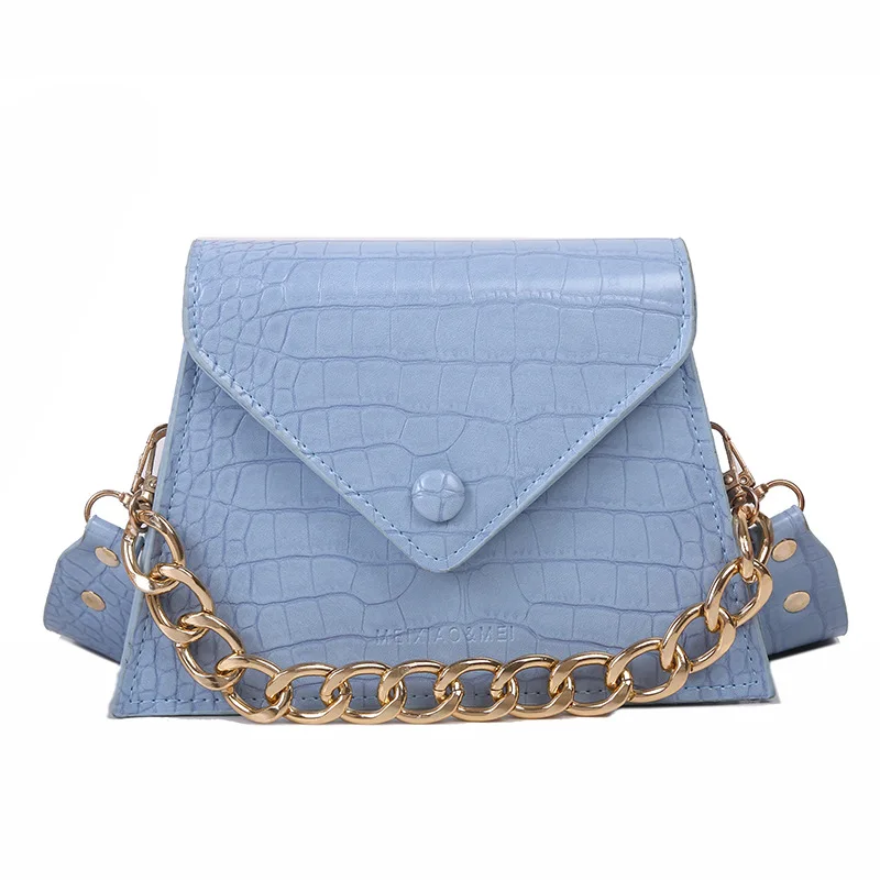 

This year's popular new fashion Joker one-shoulder messenger bag solid color texture chain small square.