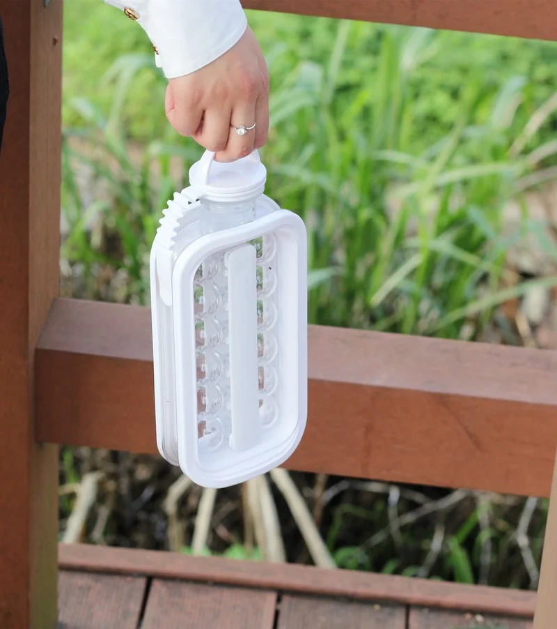 安い 2で1アイスボールメーカーポータブルクリエイティブアイスボトル立方コンテナキューブバッグラウンドトレイdiy Iatticeケトルバーキッチンツール