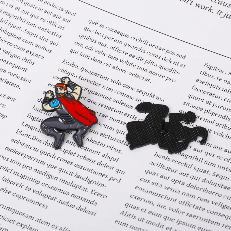 Металлическая эмалированная брошь в виде рюкзака Тор Локи | Украшения и