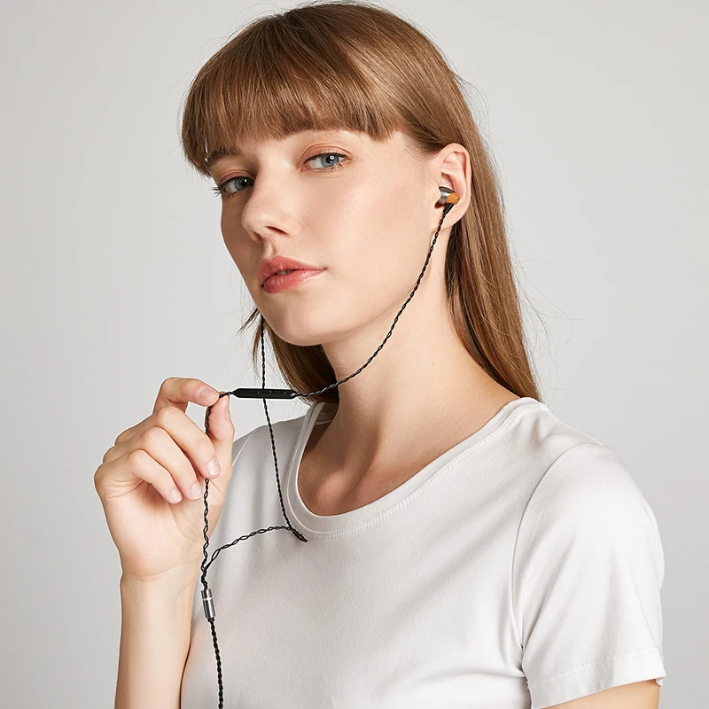 Наушники-вкладыши Astrotec AM800M с микрофоном сертифицированные по дереву и металлу |