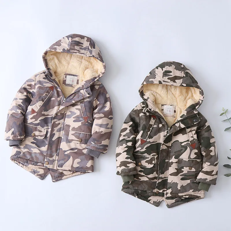 Детская Хлопковая стеганая куртка зимняя модная камуфляжная плюшевая хлопковая