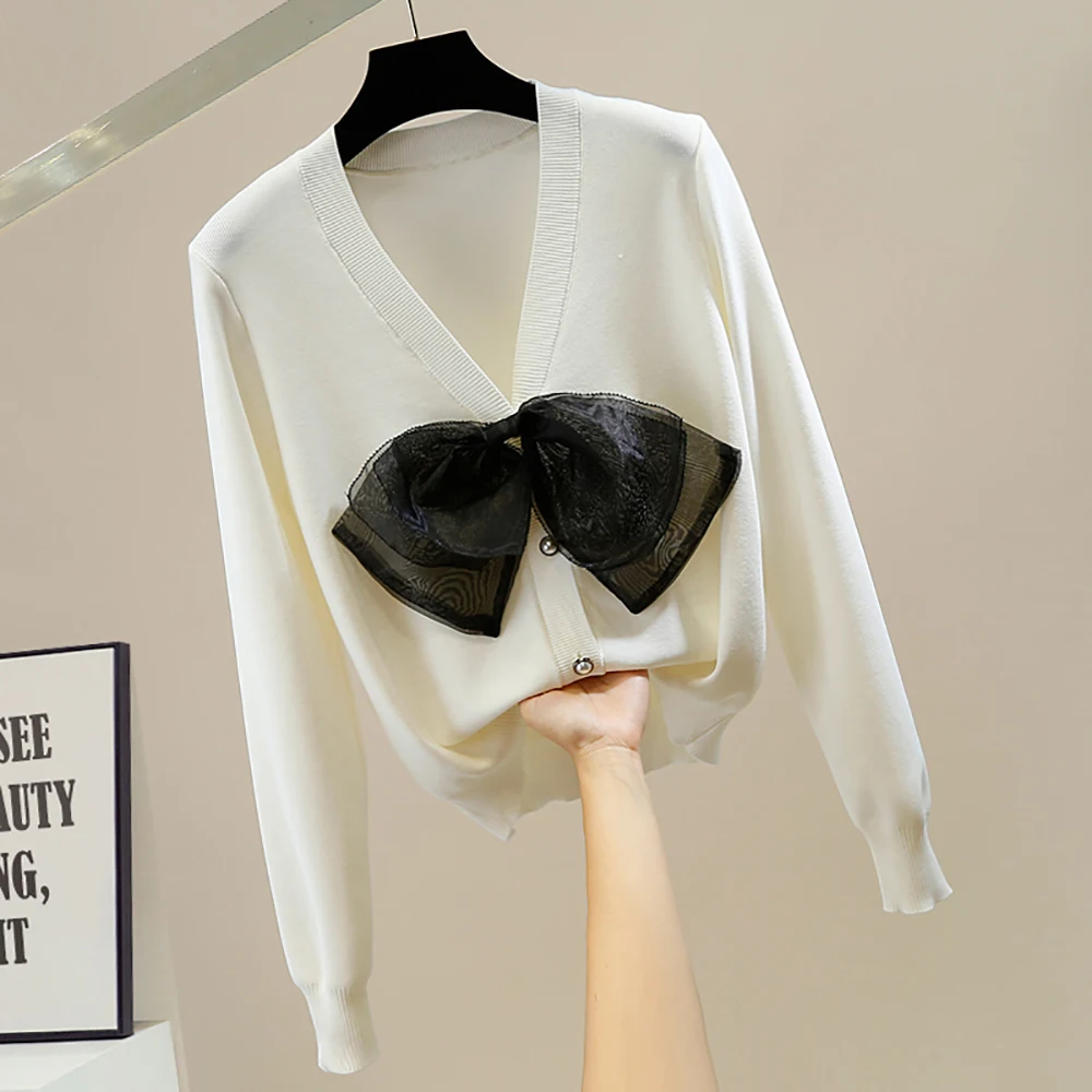

Elegant Gig Bow Pearl Button Up Knitted Sweater Cardigan Women Fashion Spring Autumn White Black Top Long Sleeve V-Neck Tops