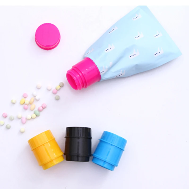 

1 PCS New sealed pour food storage bag clips snack seal clips keep fresh sealer clips plastic food protector kitchen tool