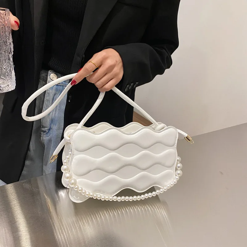 

Bag women's 2021 new niche fashion small Xiangfeng Lingge chain bag single shoulder slant span ins versatile women's bag trend