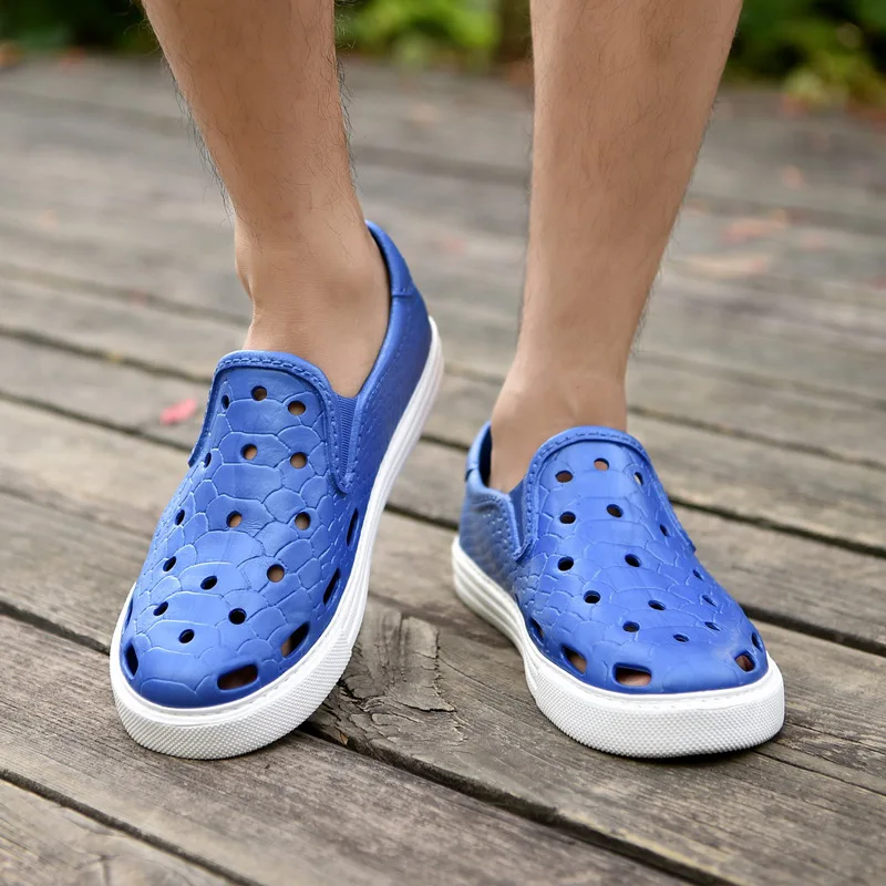 Мужские уличные сандалии удобная садовая пляжная обувь с отверстиями новые