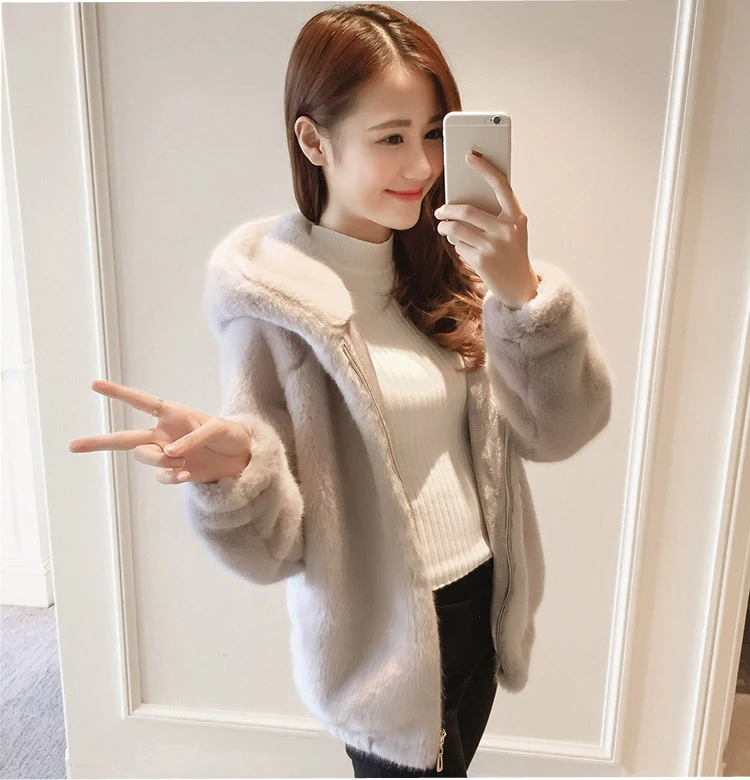 

2021 Winter Short Hair Fashion Faux Rabbit Fur Soft Grass Mink Coat Cute 5XL Fluffy Natural Color Wide-waisted Hooded Clothing