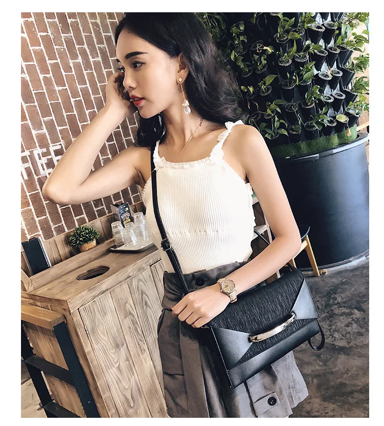 

Fashion Women Bags Clutch Envelope Bag Metallic Feel Shoulder Bags Messenger Bag Handbags Crossbody Bags Simple Style Party Bag