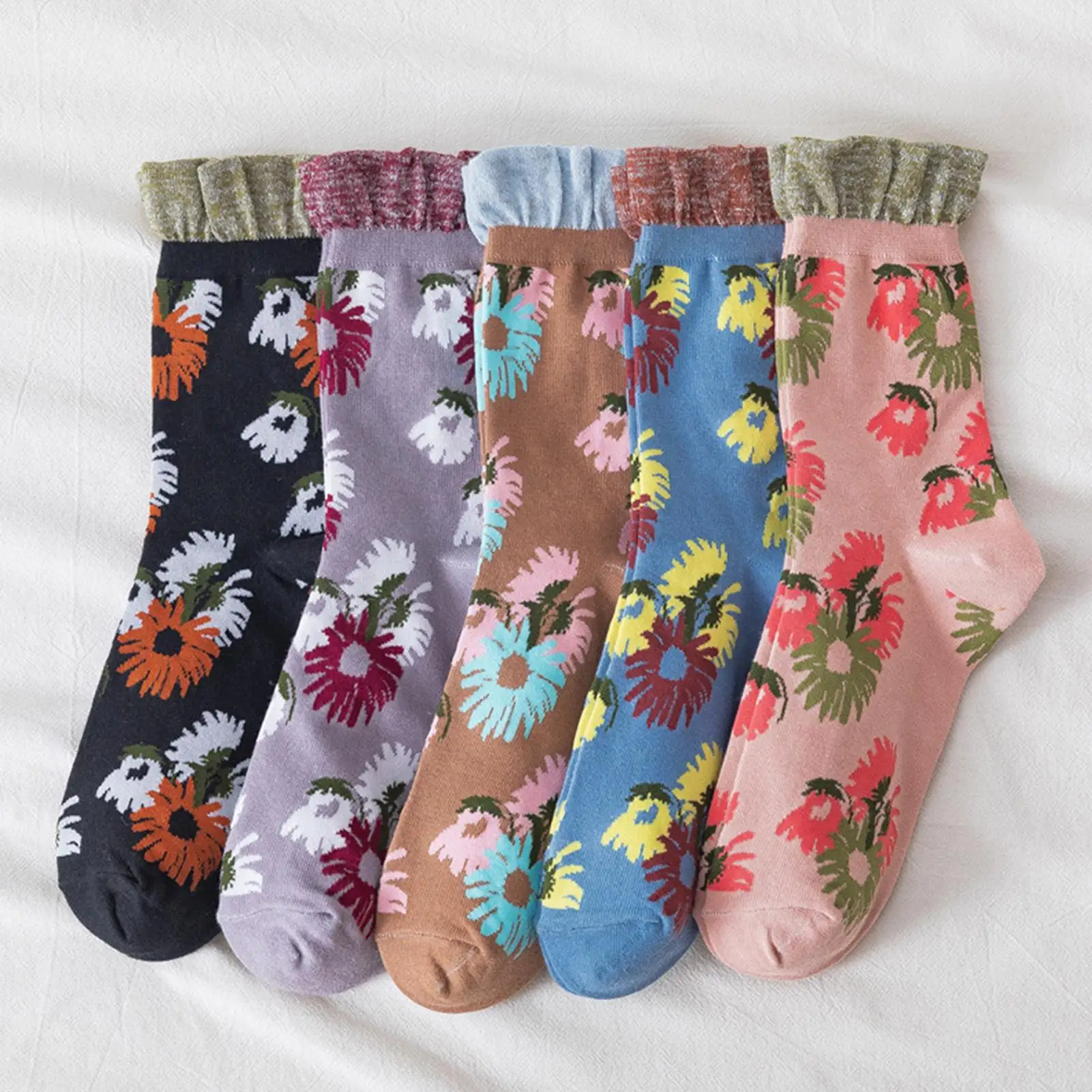 

Japanese Retro Floral Pattern Women Winter Autumn Keep Warm Middle Tube Socks