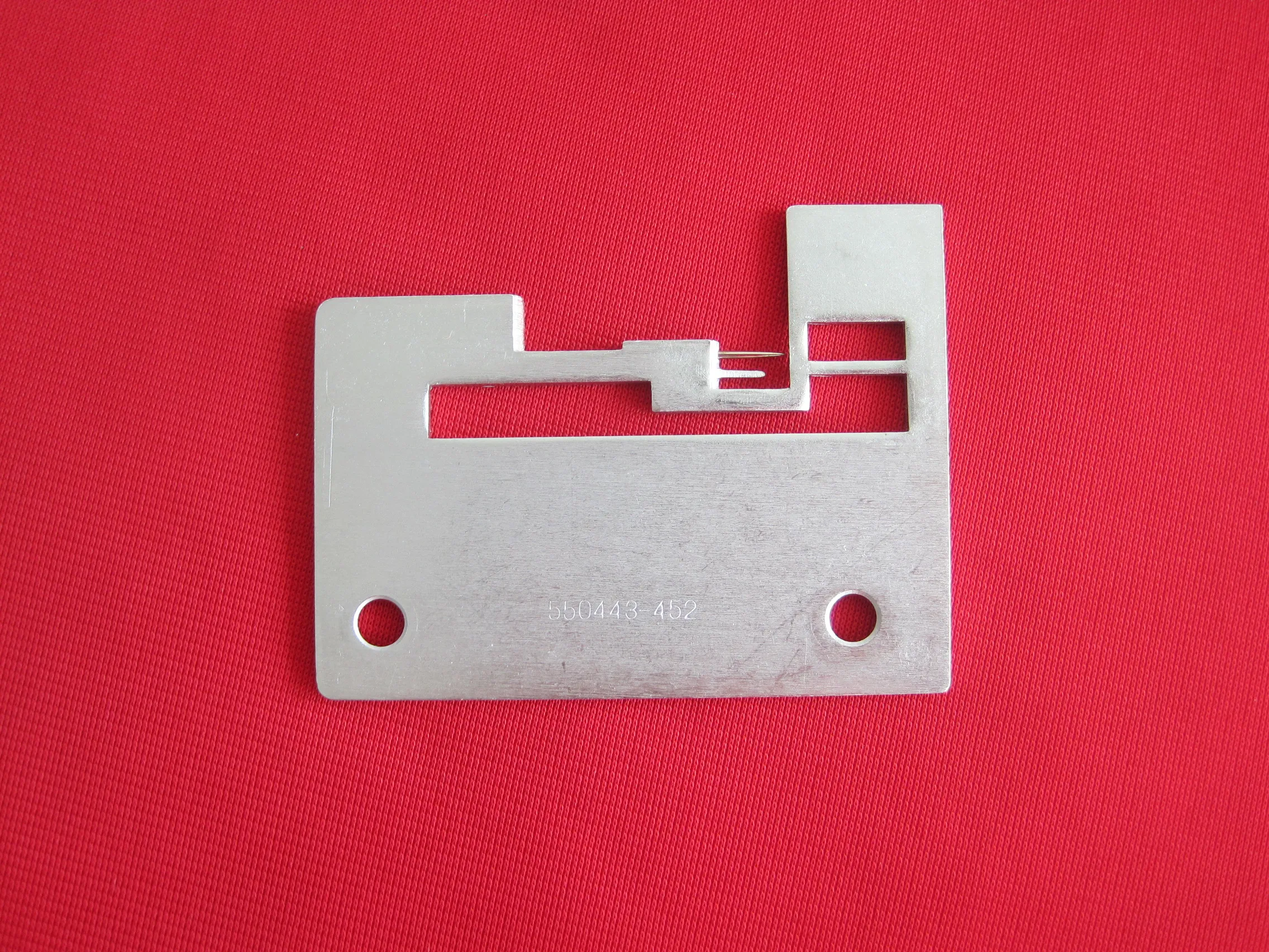 Бытовая швейная машина Singer Overlock тип 14u 550443 452 игловидная пластина