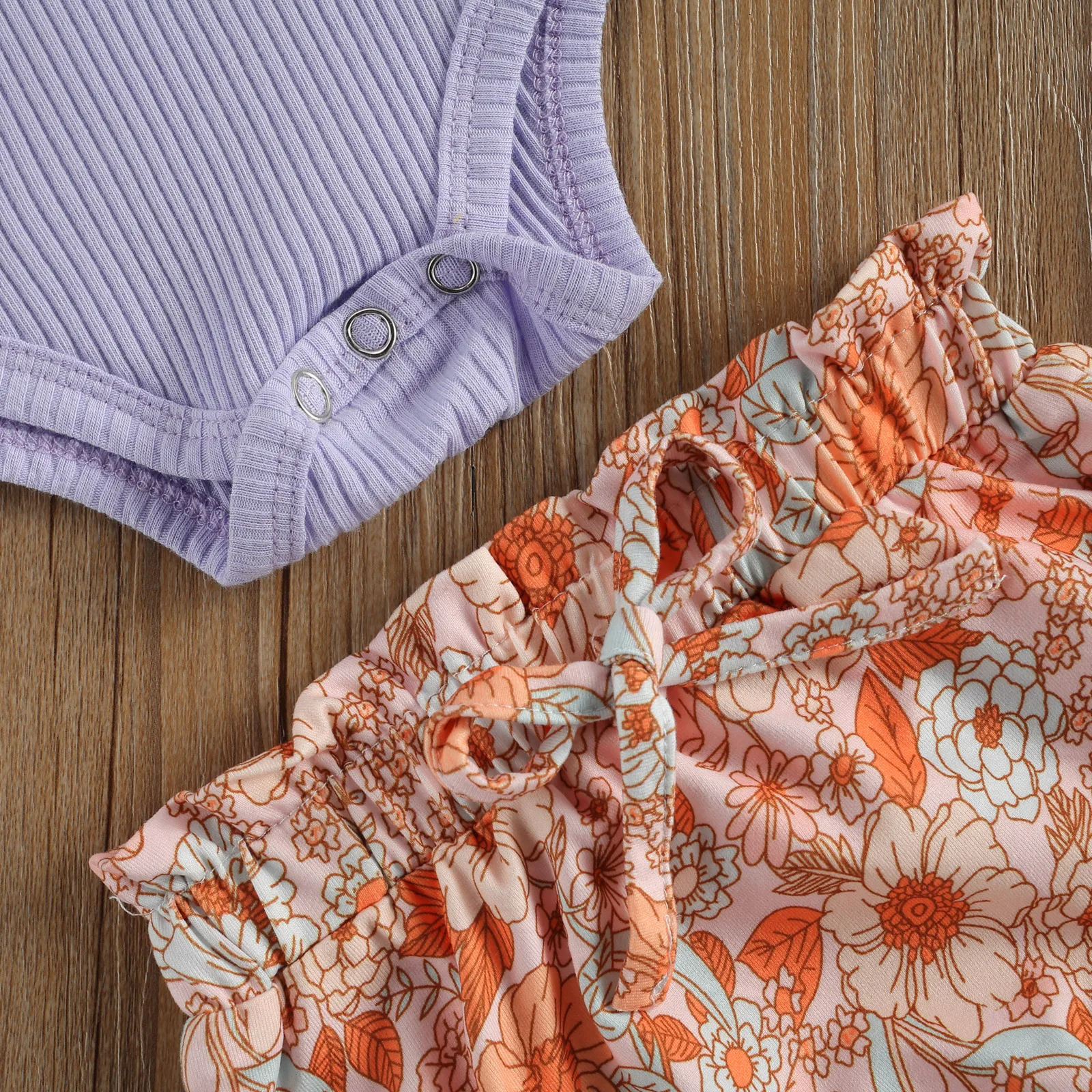 2021 Infant Short-sleeved Romper + Shorts Headband Button Design Flower Print Sweet Summer Clothing Hot Sale |