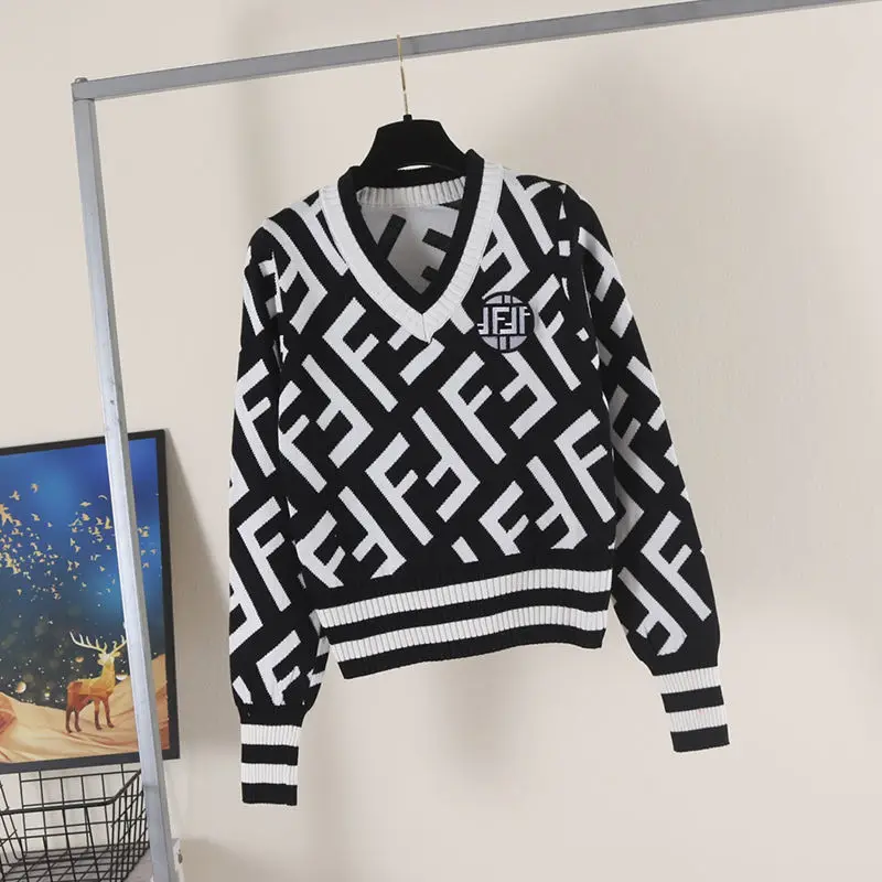 

Europe Station Double F-letter Pullover Sweater Women 's Long Sleeve V-neck High Waist Short Style Temperament Slim Color Matchi
