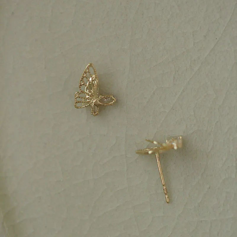 

Fashion 925 Sterling Silver Earrings for Women Inlaid Crystals Exquisite Wedding Simple Asymmetric Hollow Butterfly Stud Jewelry