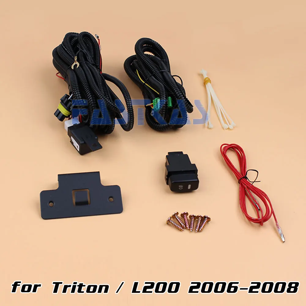 Автомобисветильник противотуманная фара в сборе для Mitsubishi Triton / L200 2006 2007 2008 левая