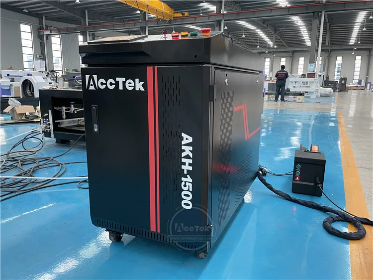 Hot Selling 1000W/1500W Hand-Held Laser Welding Machine for Stainless Steel Carbon Steel Plates and Galvanized Sheets enlarge