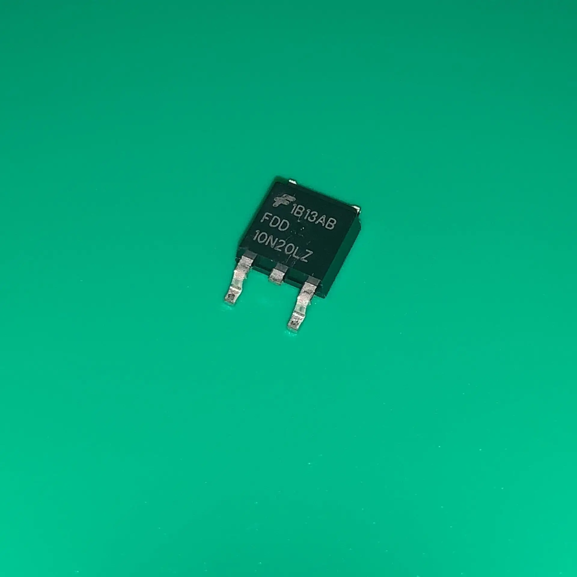 5 шт./лот FDD10N20LZ TM TO-252 FDD 10N20LZ MOSFET N-CH 200 в 7.6A DPAK-3 FDD10N20LZ TM FDD10N20LZTM FDD10N20 LZ FDD10N 20LZ FDD10