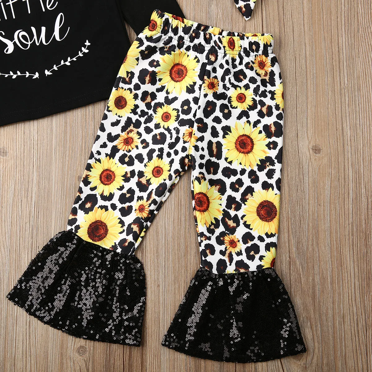 

Toddler Baby Girls Clothes Long Sleeve pullover round neck Tops Sunflower print sequin Pants bow Geometry Headband 3pc Outfits