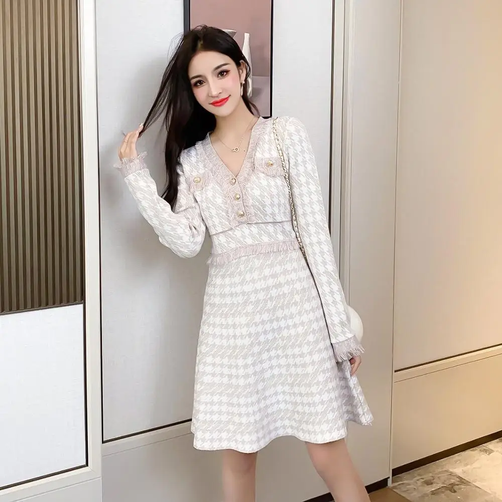 Женское трикотажное платье-свитер в клетку с длинным рукавом | Женская одежда