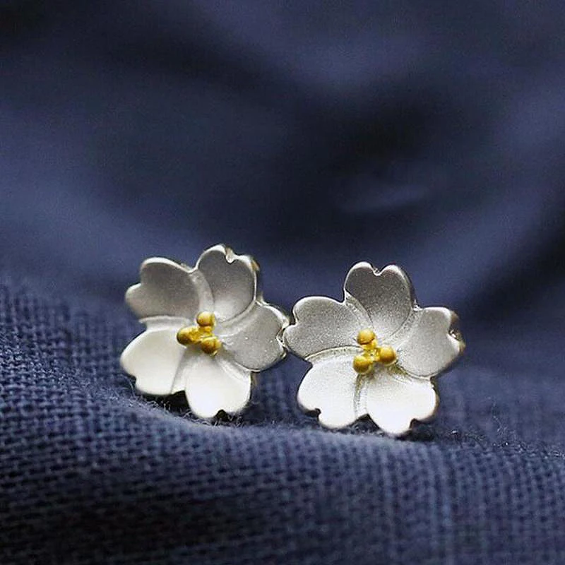 

Cute Flower Stud Earrings for Women Silver Color Small Earrings Christmas Gift for Girls Fashion Jewelry Accessories YEA387