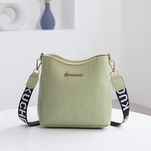 Crocodile pattern trendy fashion bucket bag 2021 Korean version of personalized printing strap shoul