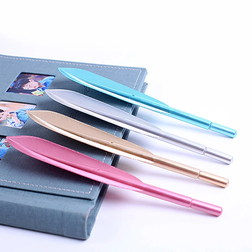 

Creative Feather Pen Style Gel Pen Retro Feather Ink Pen 0.5mm Nib Regular Refills for Women Men Studenst Birthday Gift
