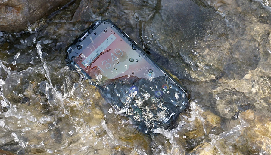 OUKITEL WP2 10000 мАч IP68 водонепроницаемый пылезащитный ударопрочный мобильный телефон Восьмиядерный 4 Гб 64 Гб MT6750T 6," 18:9 смартфон с отпечатком пальца