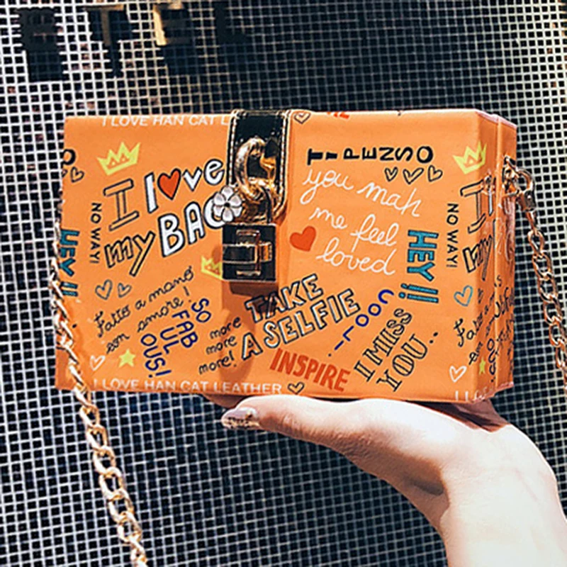 

Women Letter Graffiti Box Design Pu Leather Party Clutch Bag Shoulder Chain Flaps for Female Small Crossbody Purses and Handbags