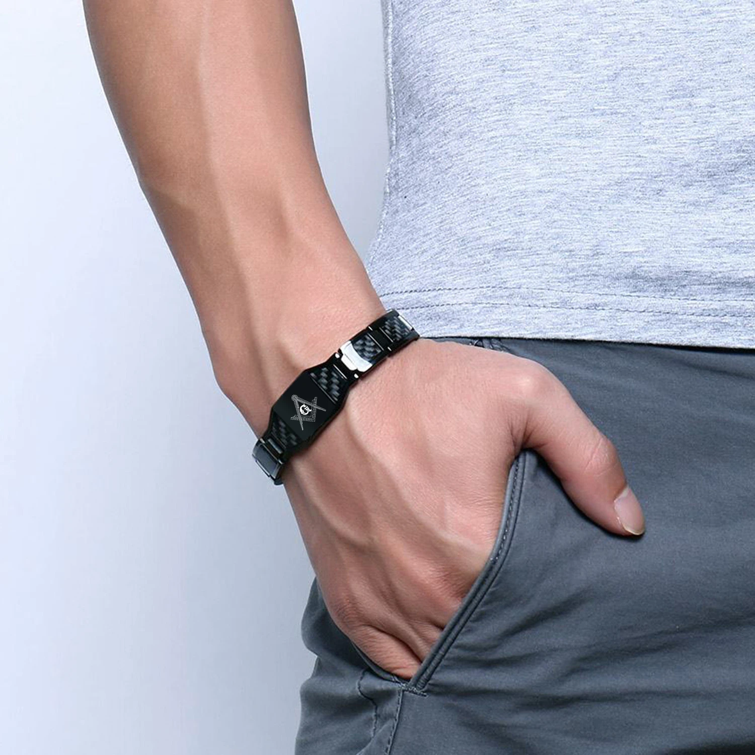 Vnox Custom Free of Mason Bracelet for Men Black Carbon Fiber Stainless Steel Mansonic Jewelry Punk Male Club Bandge Personalize | Украшения