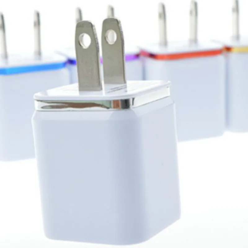 Оптовая продажа США штекер адаптера 2 1/1A 5V Dual USB Автомобильное зарядное