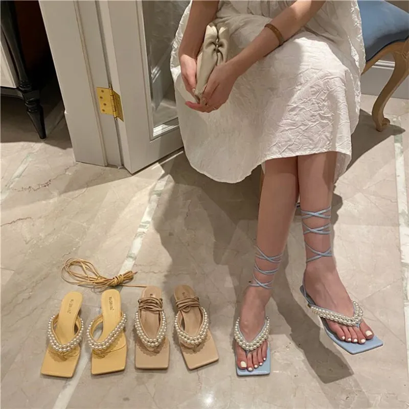 

Сандалии женские с узкими ремешками, босоножки на высоком квадратном каблуке, пикантная обувь с бусинами, лето