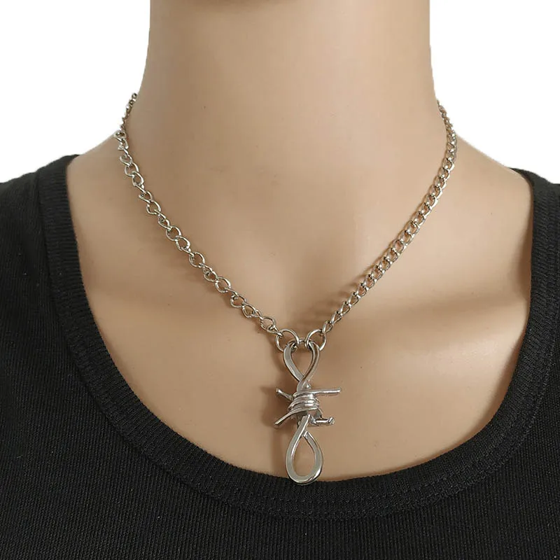 

2019 New Handmade Men Women Unisex Chain Thorns Spur Necklace Heavy Duty Padlock Choker Metal Collar
