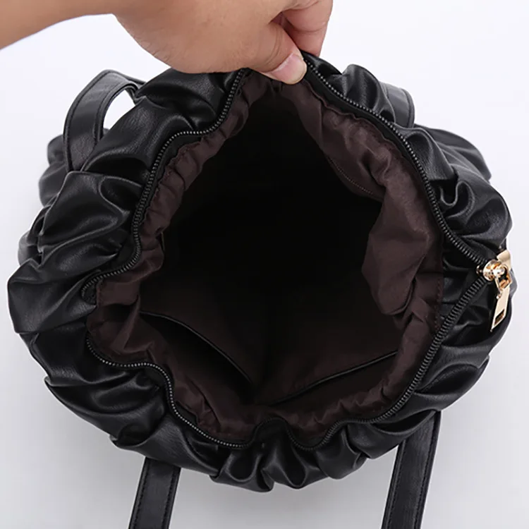 

Summer New Ladies Designer Retro Cloud Underarm Bag Women Folds PU Elegant Shoulder Bag
