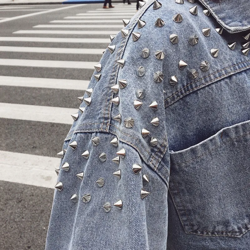 CHICEVER весеннее короткое джинсовое пальто с заклепками отворотом длинным рукавом