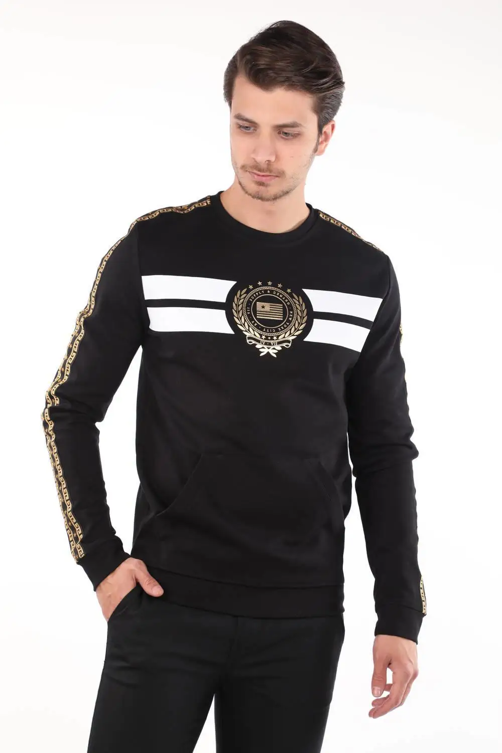 

Black Printed Mens Crew Neck Sweatshirt