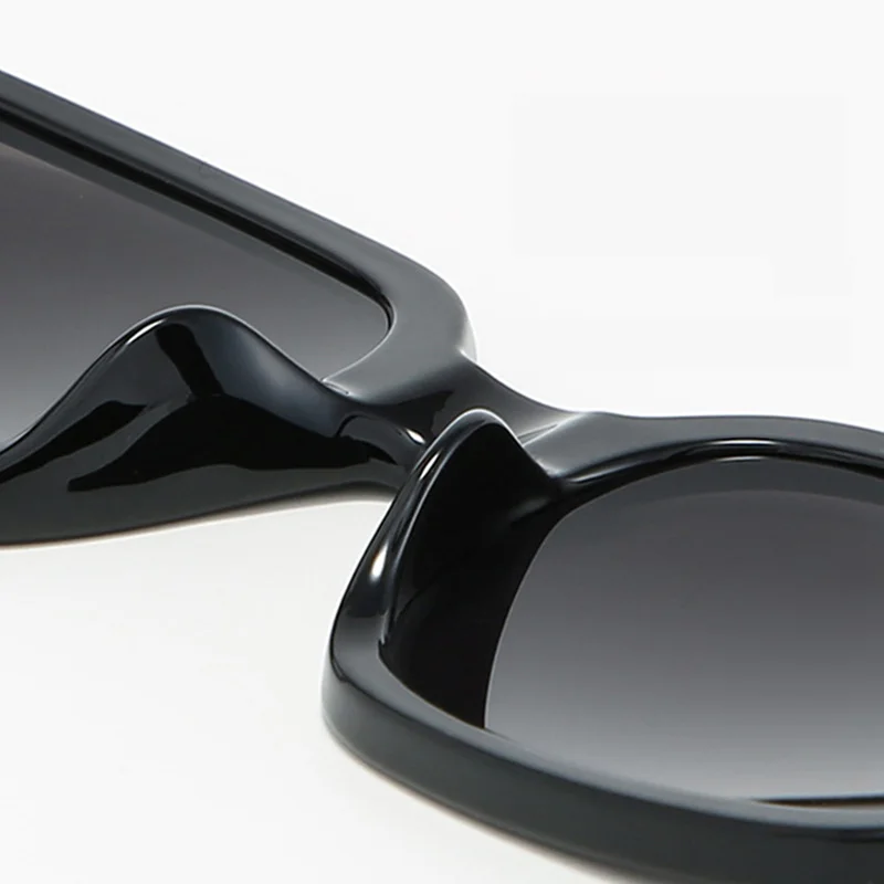 

Fashion Unisex Square Sunglasses Men Women Fashion Small Frame Yellow Sunglasses Female Retro Rivet Glasses UV400
