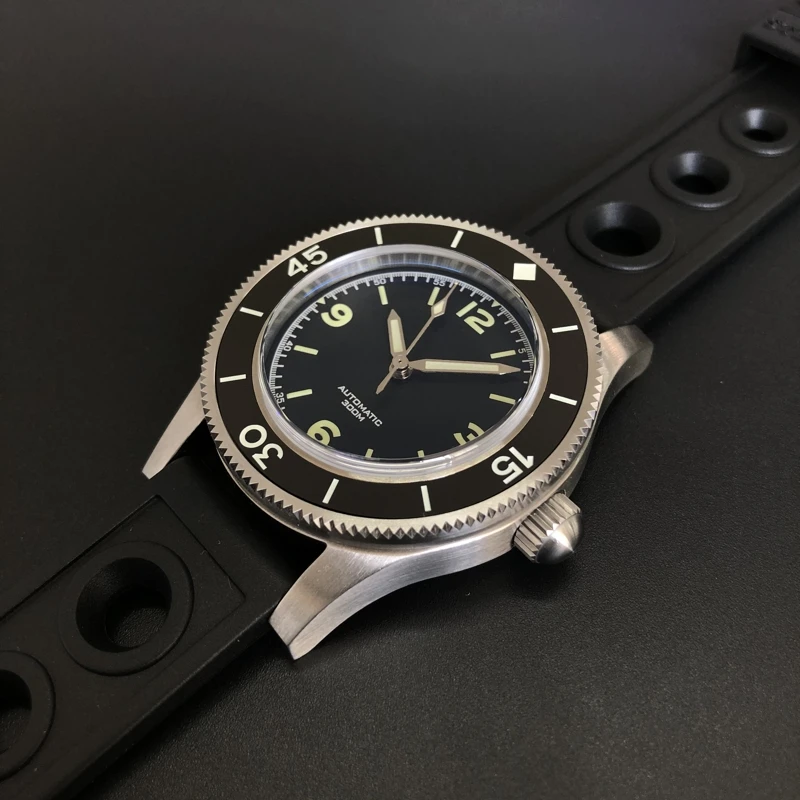 

Мужские автоматические часы STEELDIVE, часы для дайвинга, мужские спортивные наручные часы, водонепроницаемые механические часы 300 м, швейцарские светящиеся